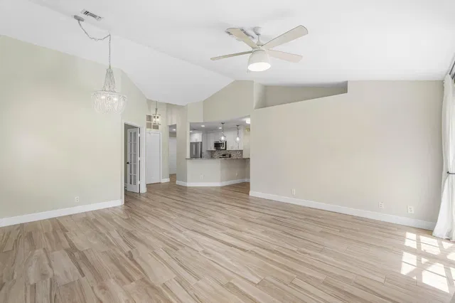 Residence photo 10