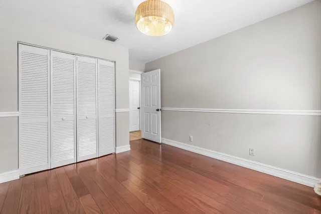 Residence photo 16