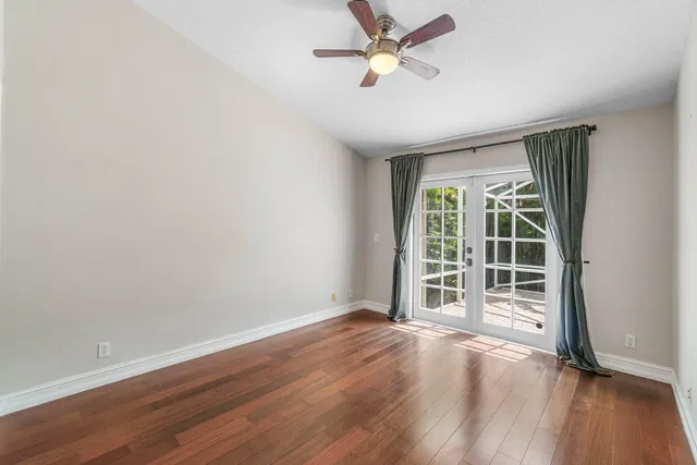 Residence photo 19