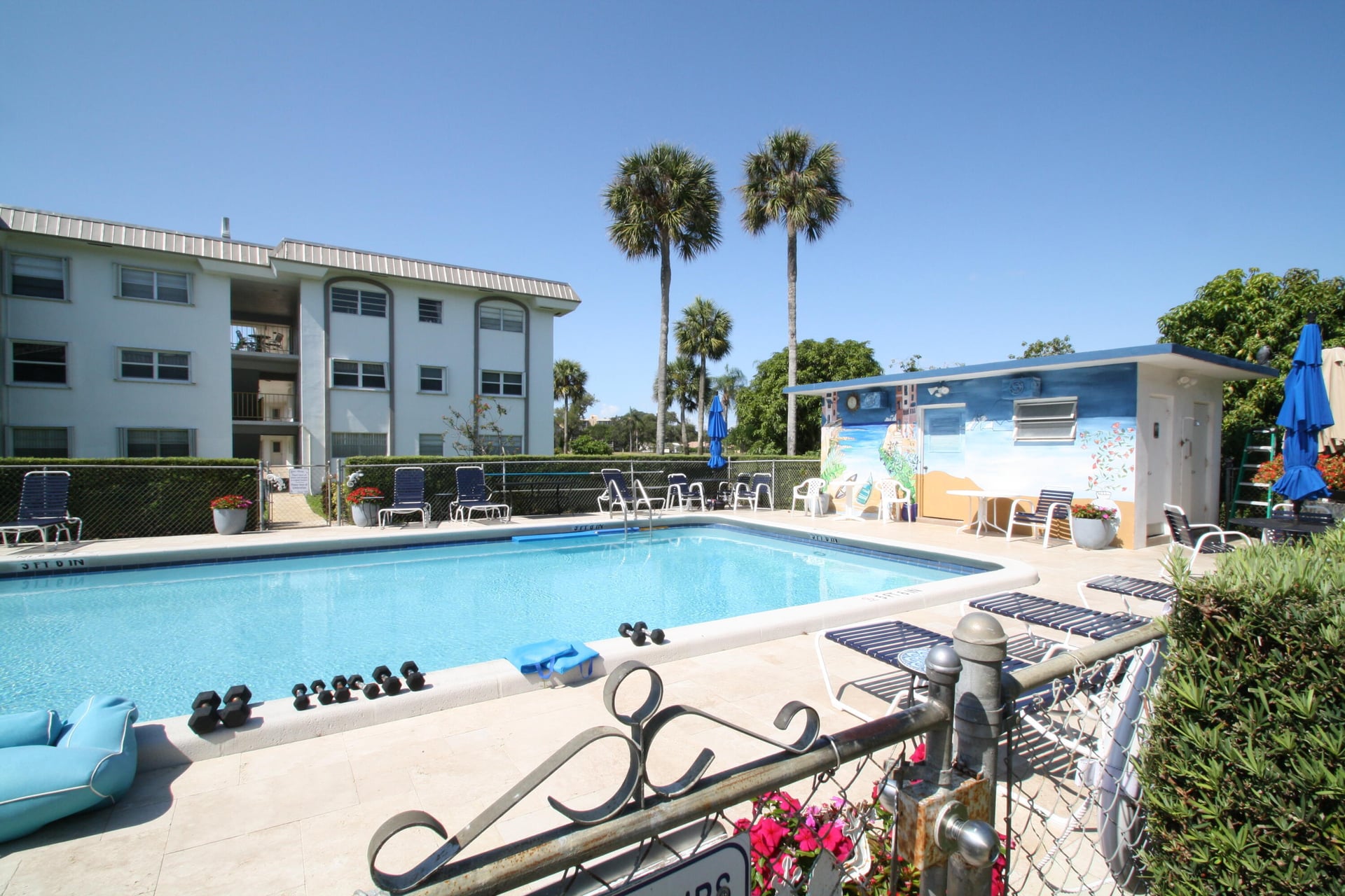 Unit 1020 photo 12