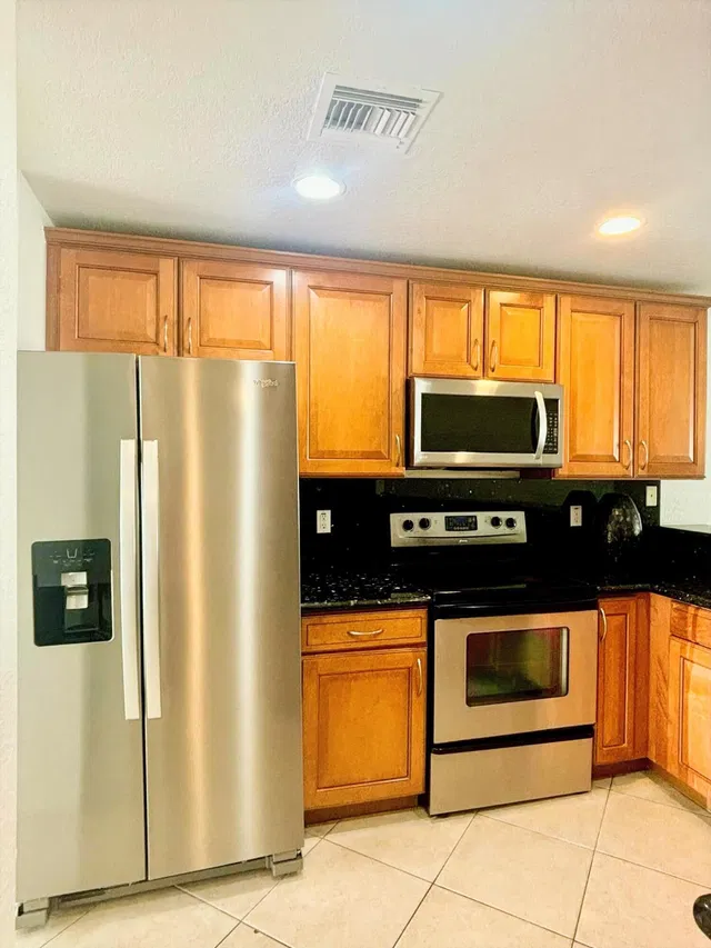  Residence photo 5