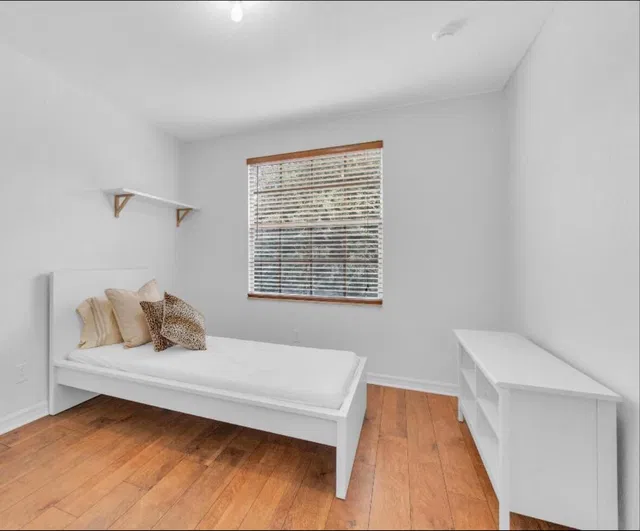  Residence photo 15