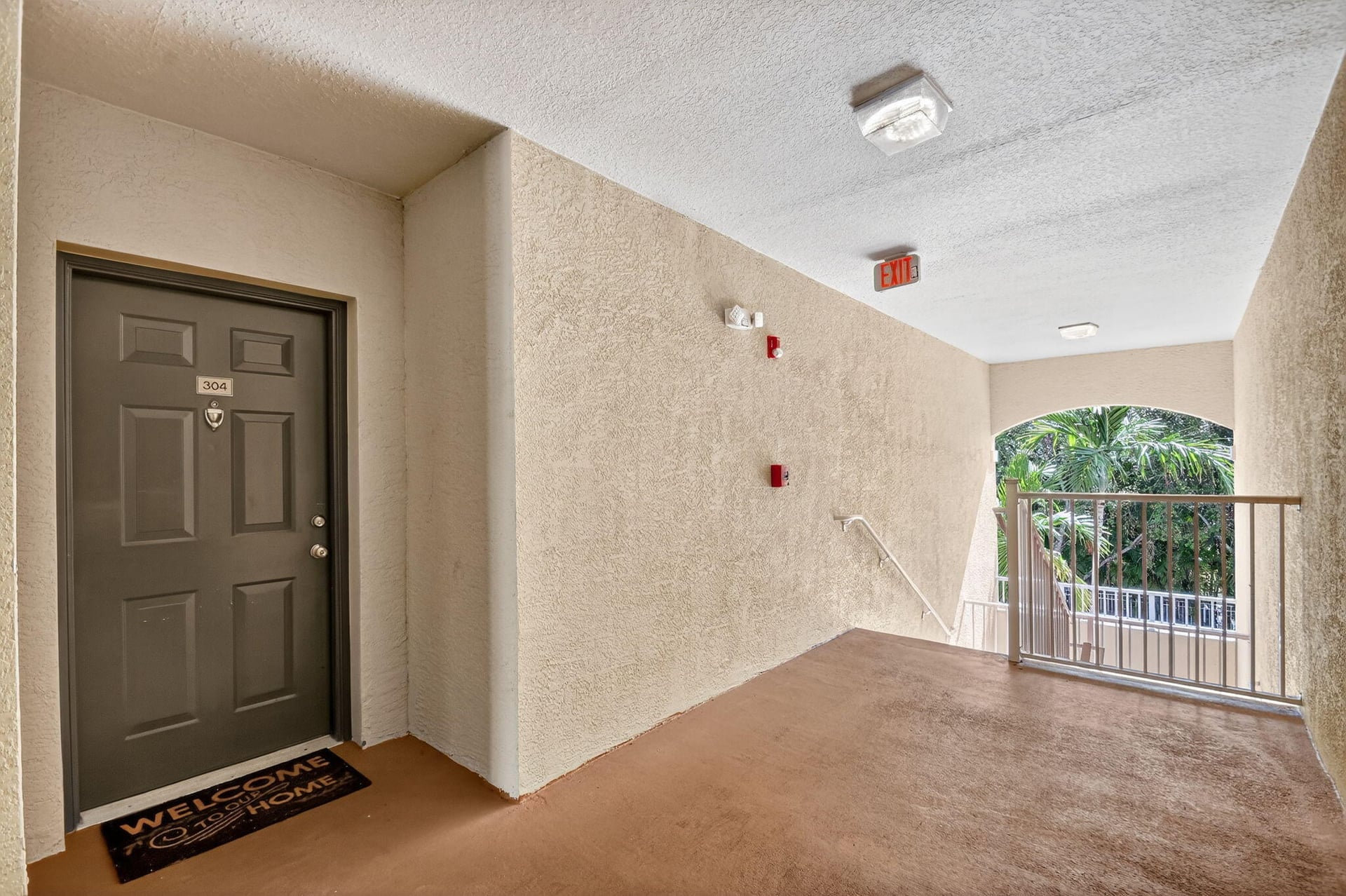  Unit 304 photo 6