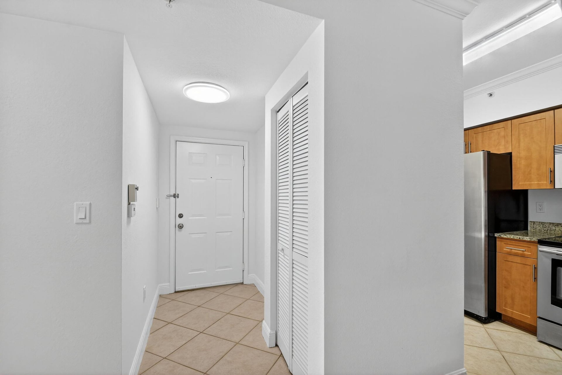  Unit 304 photo 7