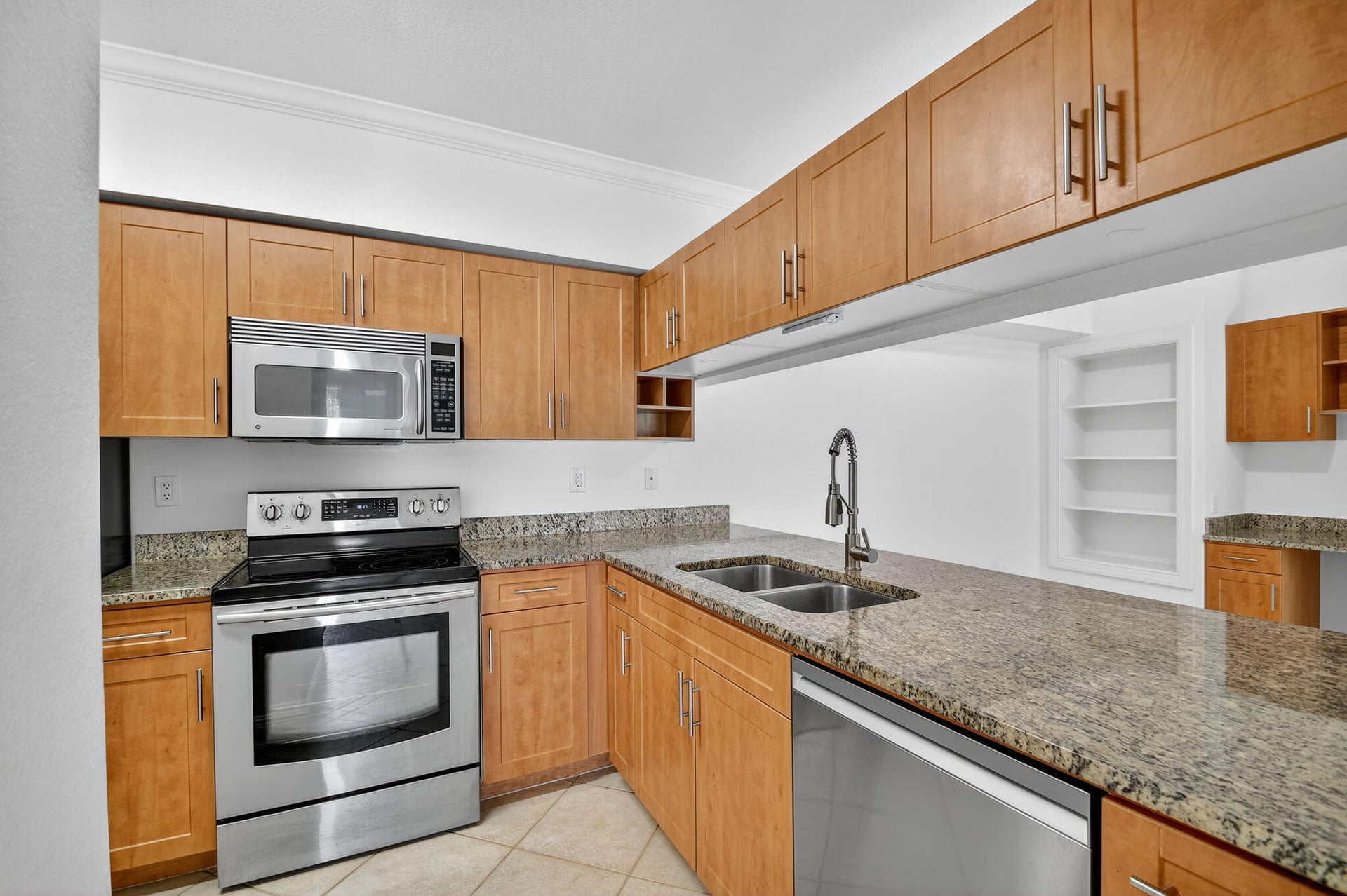  Unit 304 photo 9