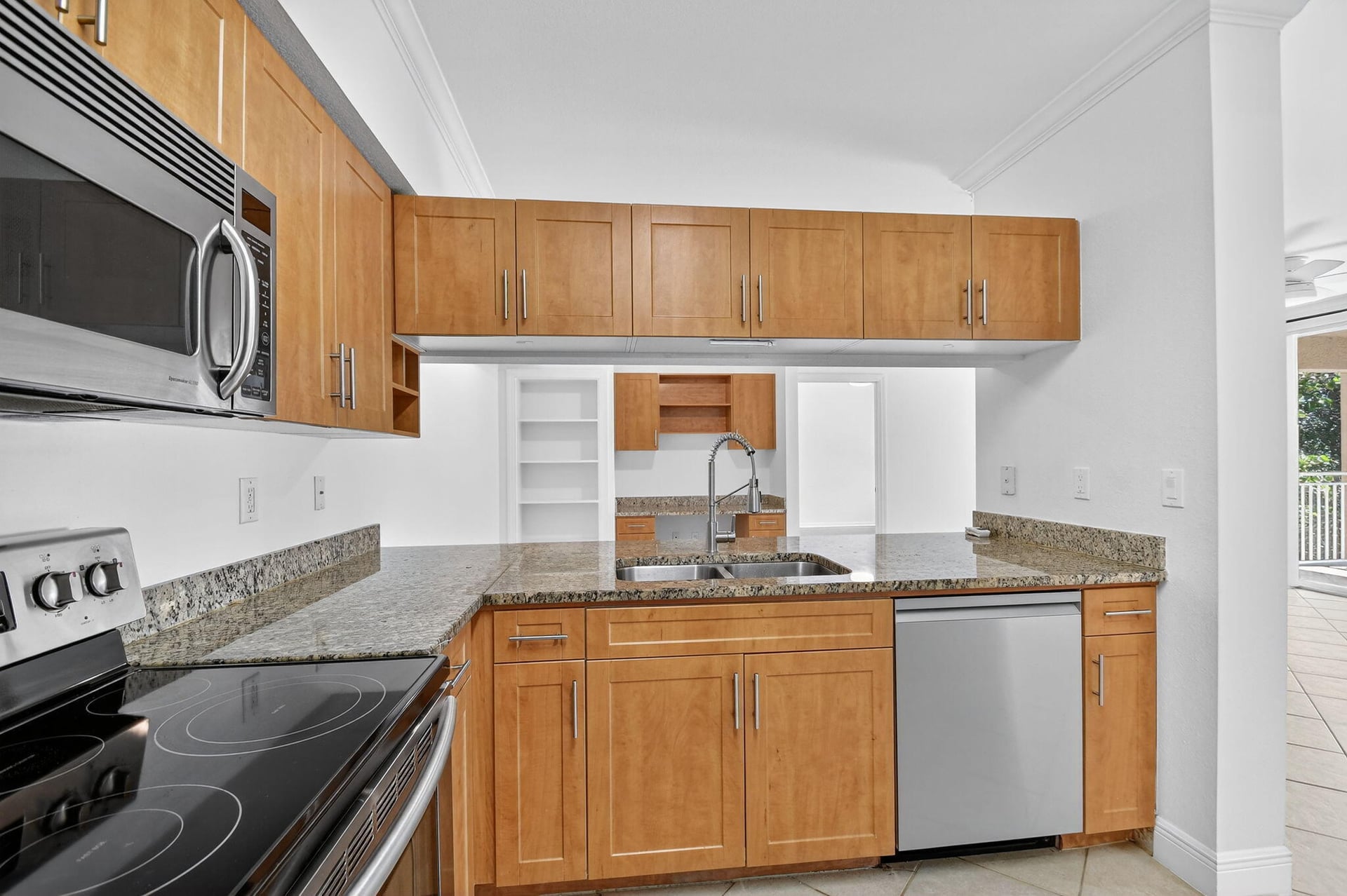  Unit 304 photo 11