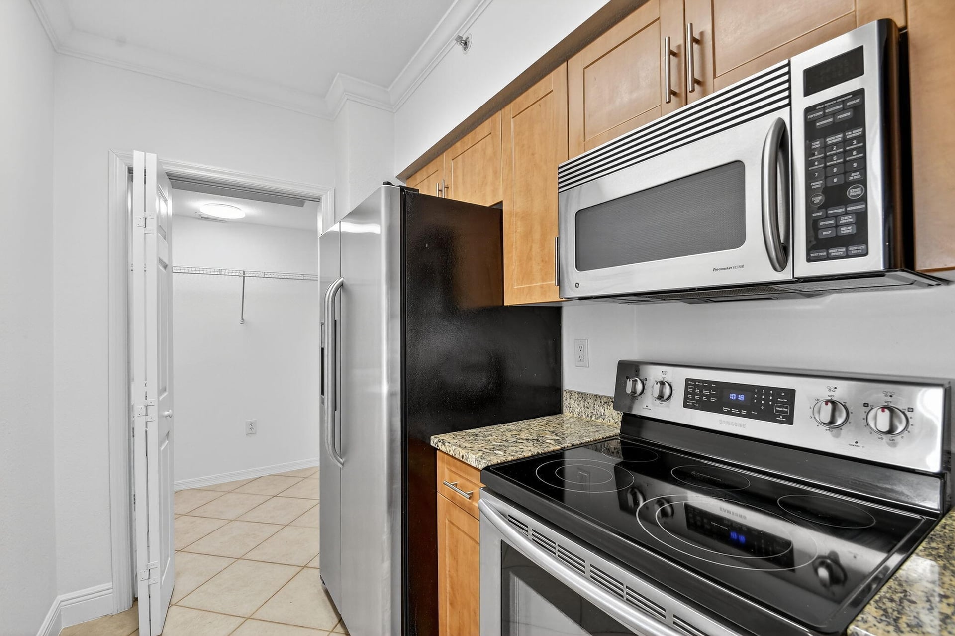  Unit 304 photo 12