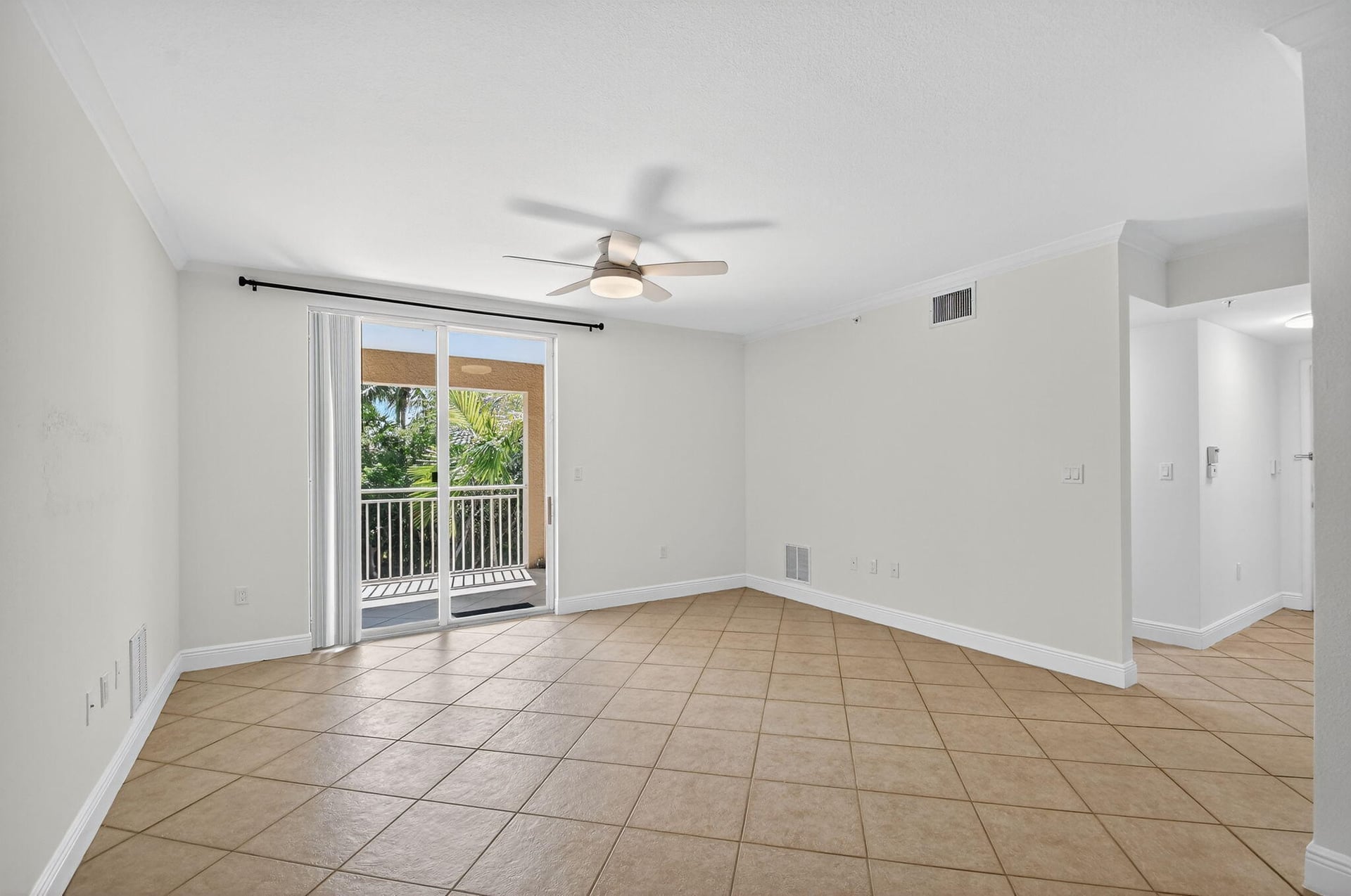  Unit 304 photo 18