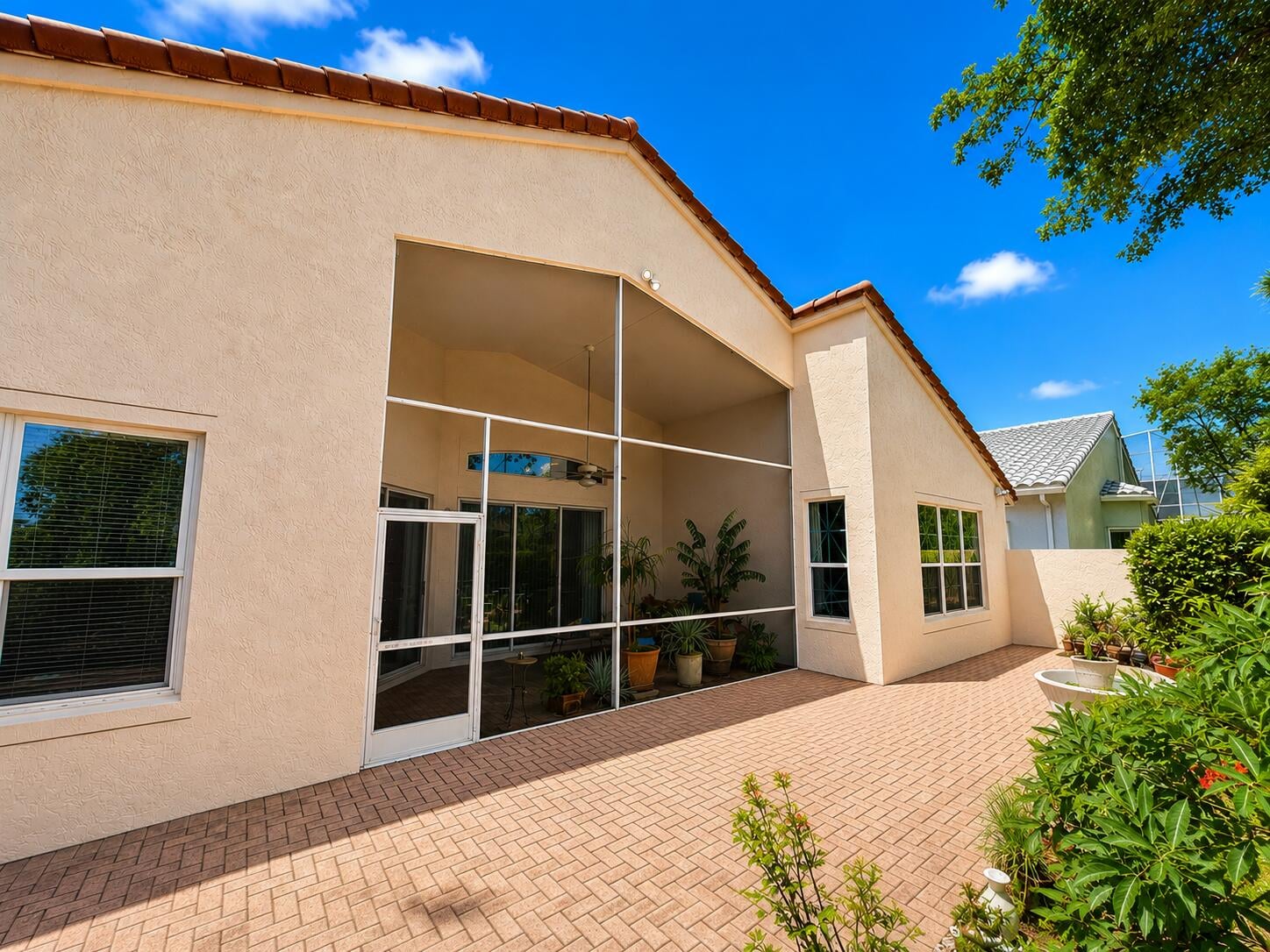 Residence photo 3