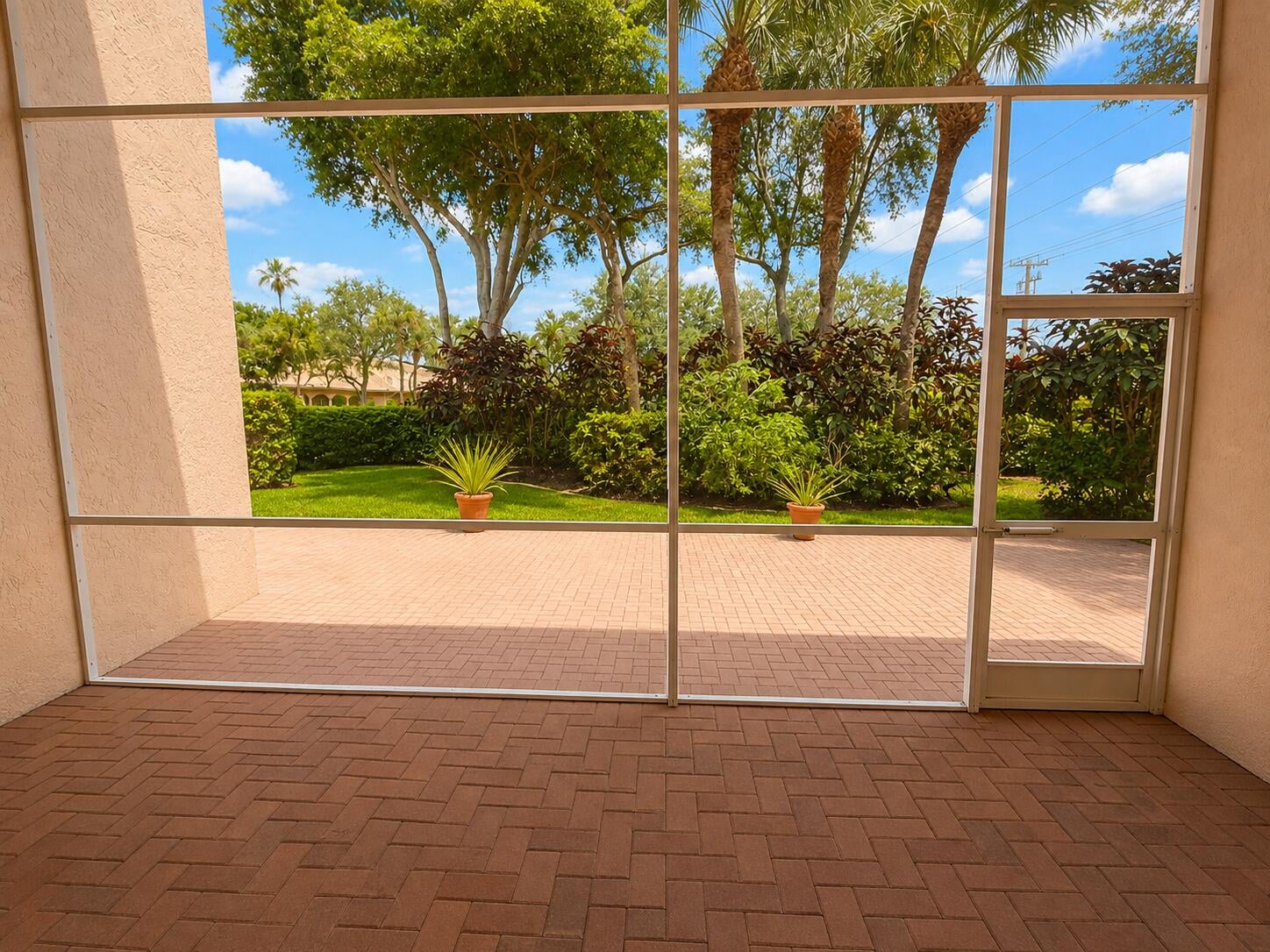 Residence photo 8