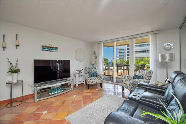 South Palm Beach Unit 303 photo 7