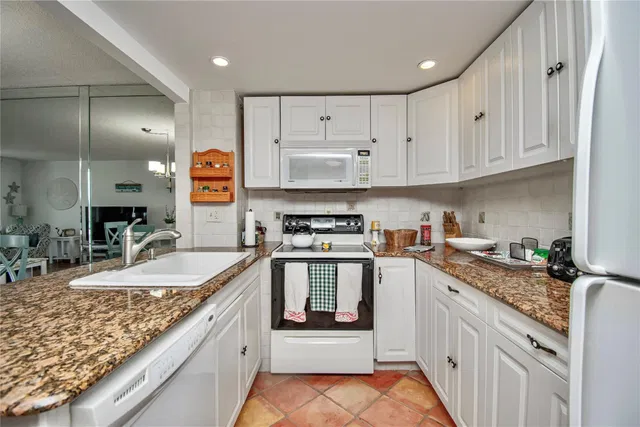 South Palm Beach Unit 303 photo 8