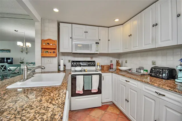 South Palm Beach Unit 303 photo 10