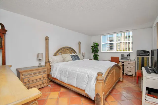 South Palm Beach Unit 303 photo 14