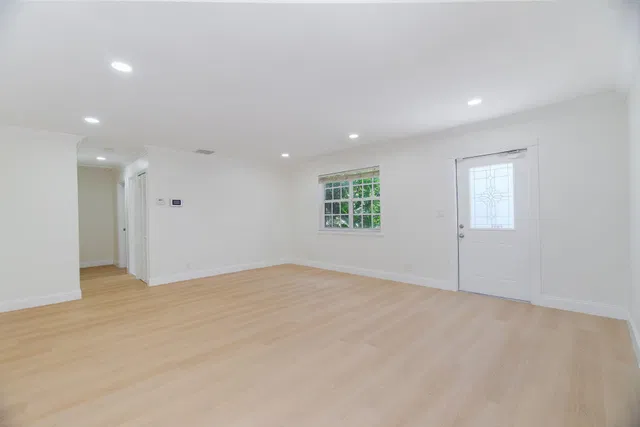 Residence photo 17