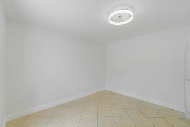 Residence photo 32