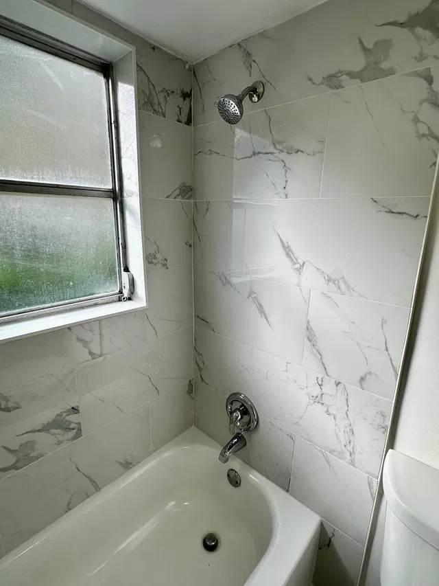 Unit 109 photo 6