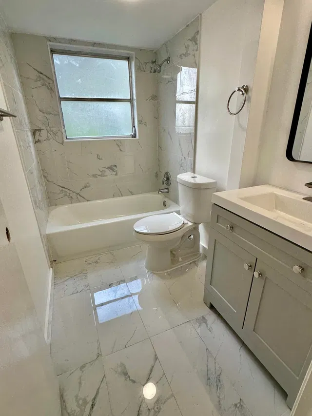  Unit 109 photo 8