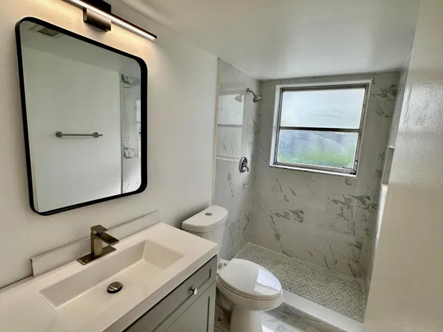  Unit 109 photo 12
