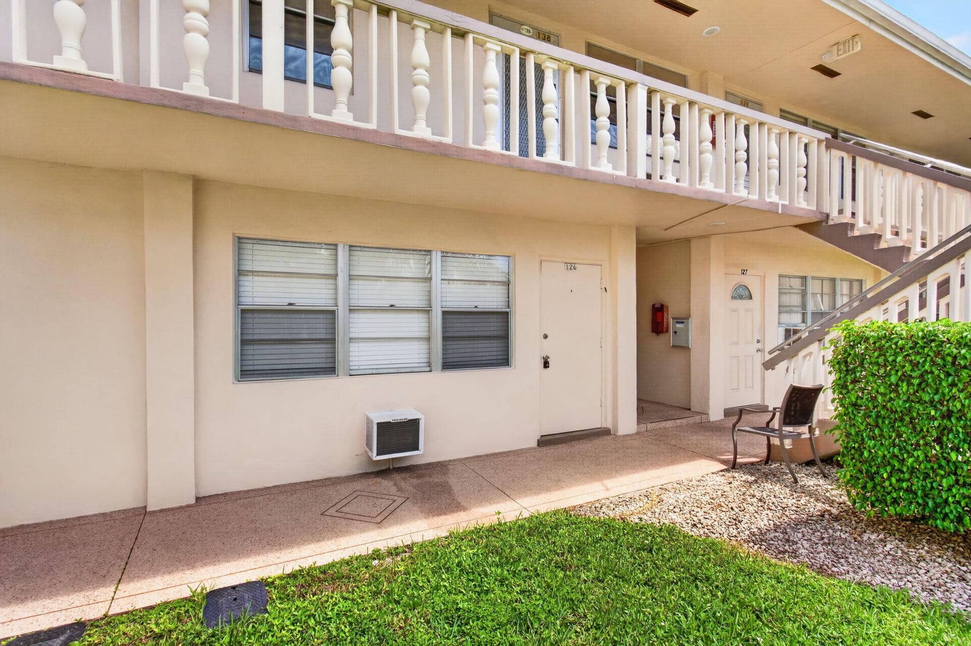 Residence photo 3