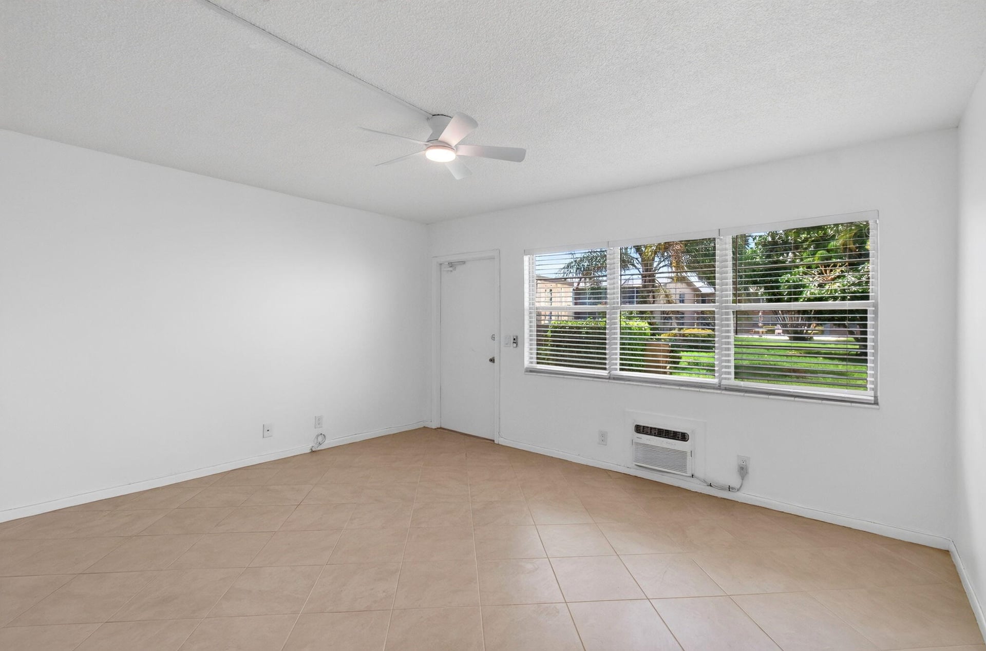 Residence photo 8