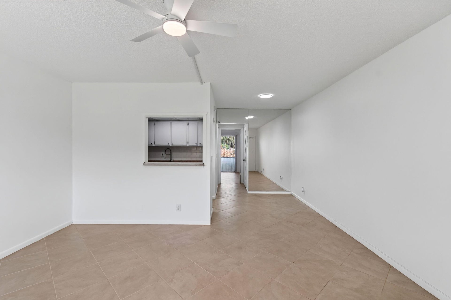 Residence photo 13