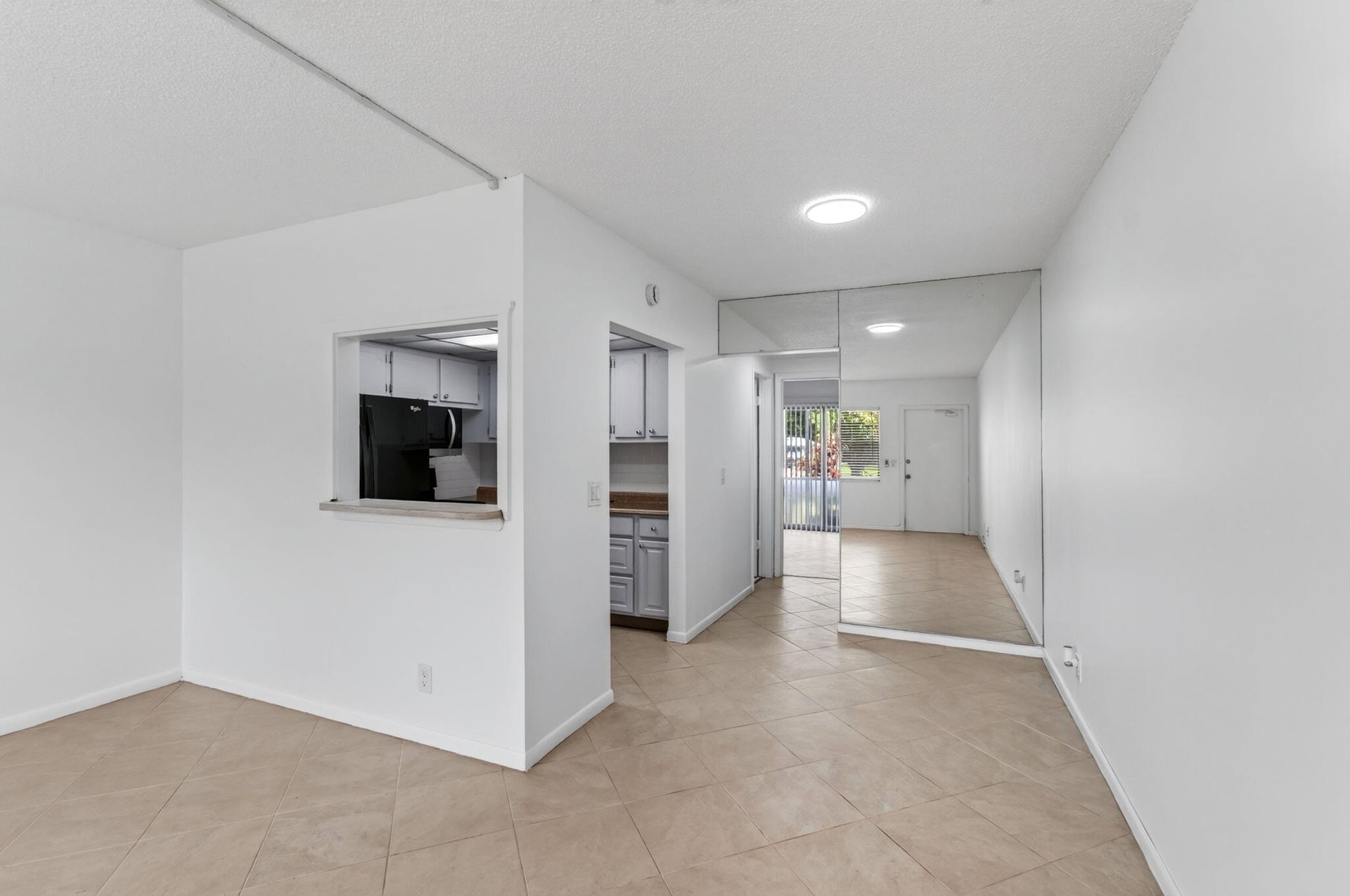 Residence photo 16