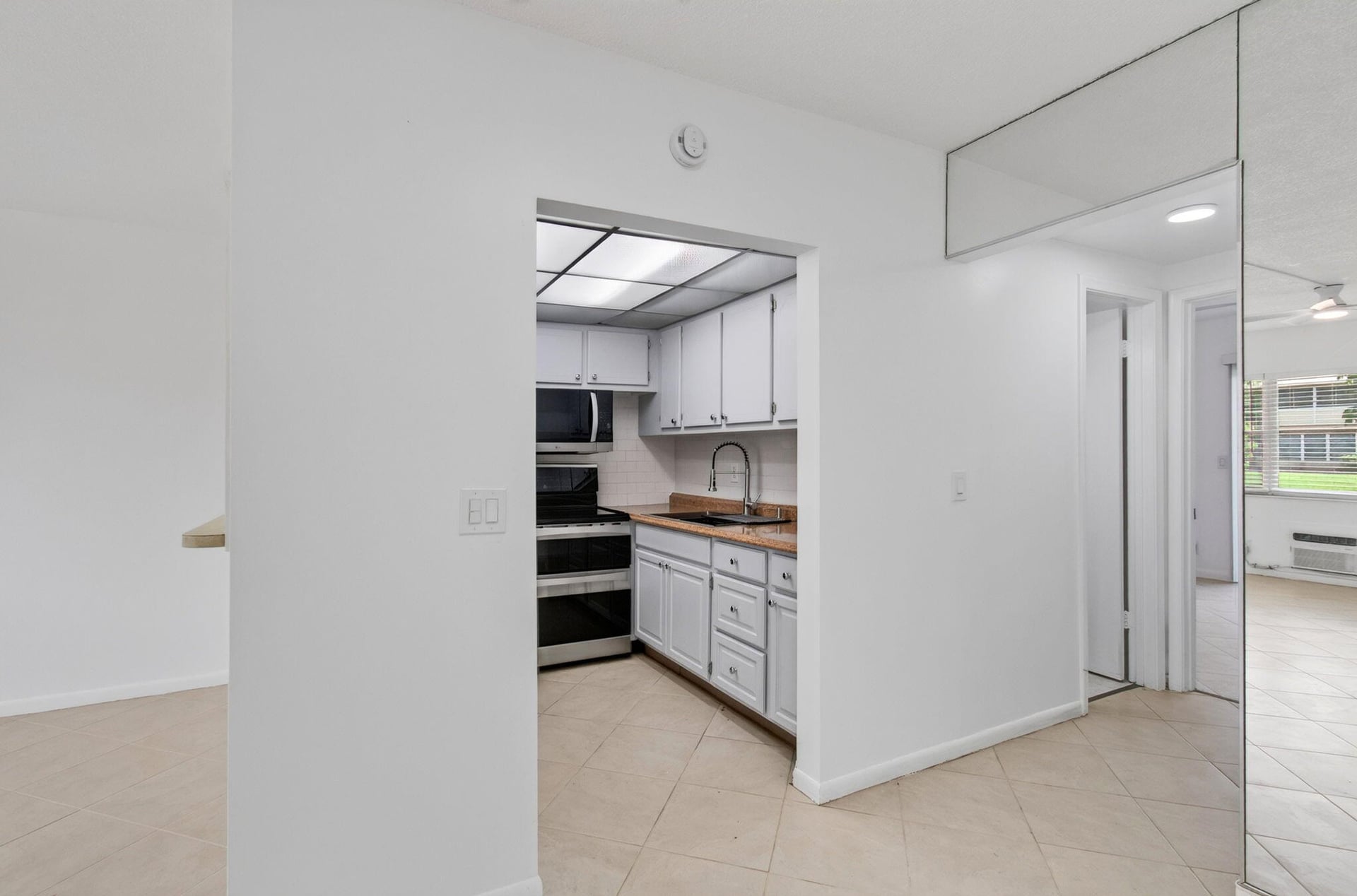 Residence photo 18