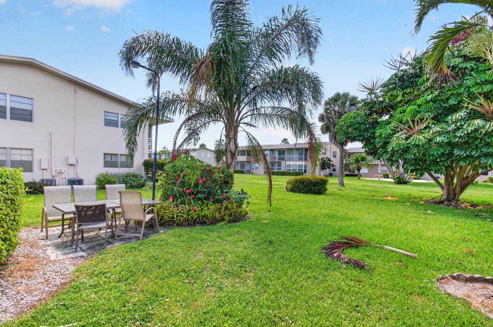 Residence photo 37