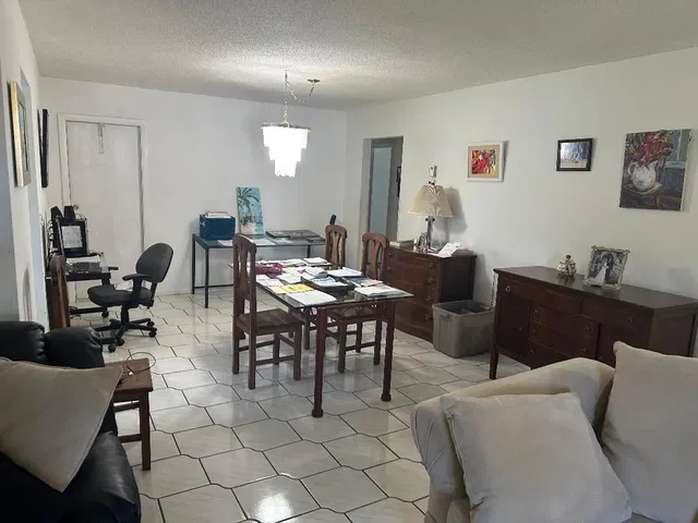  Residence photo 6