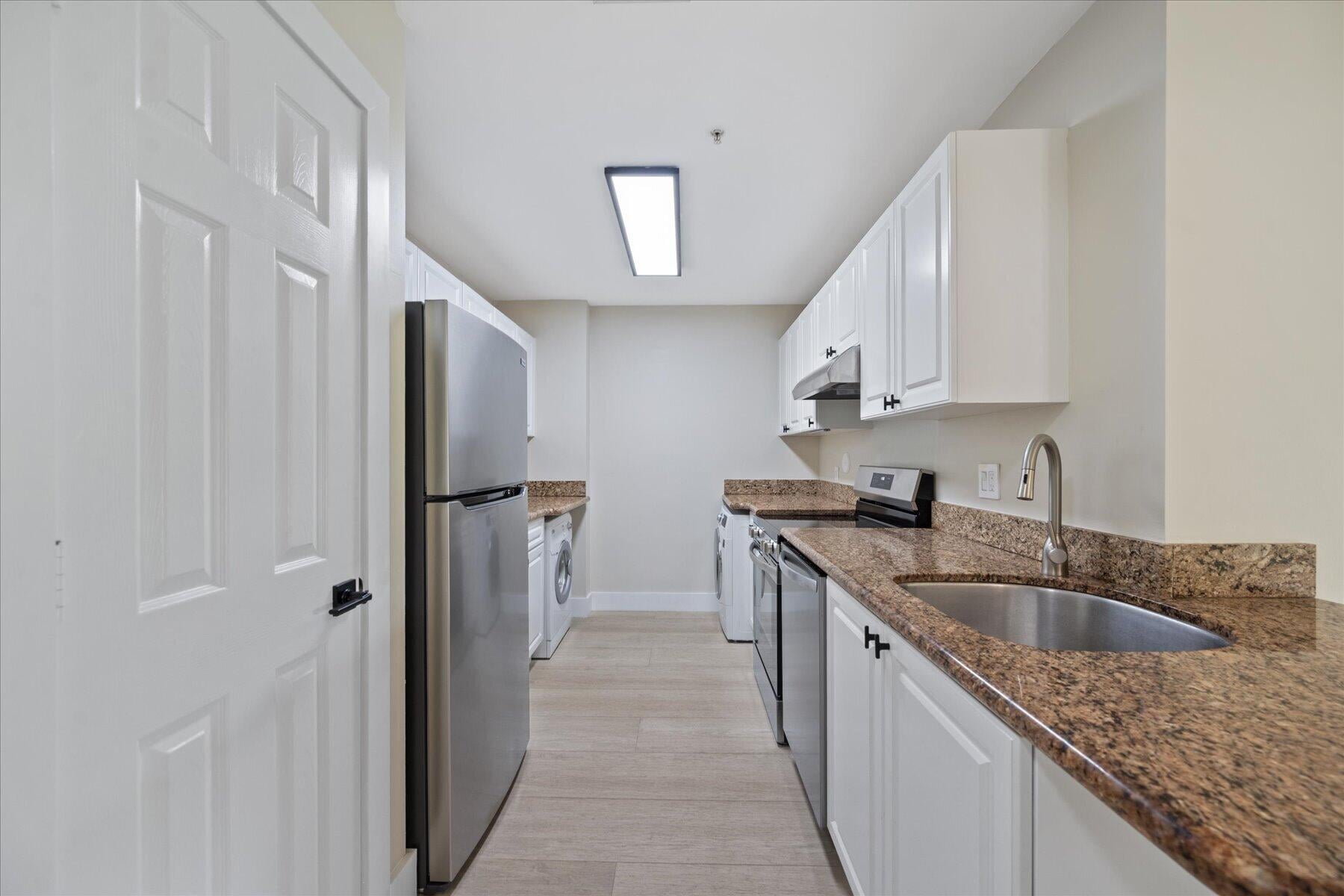  Unit 102 photo 5