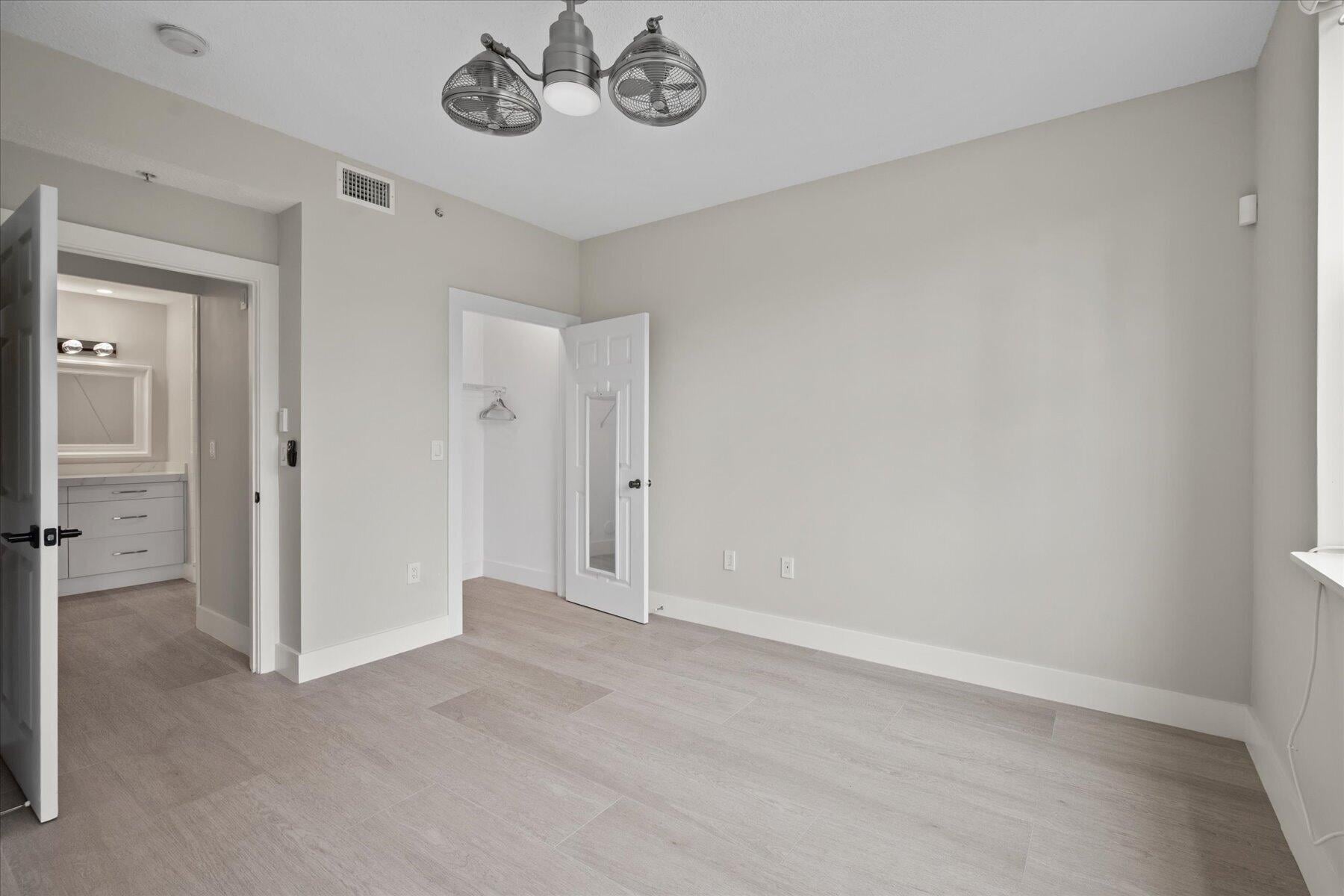  Unit 102 photo 8