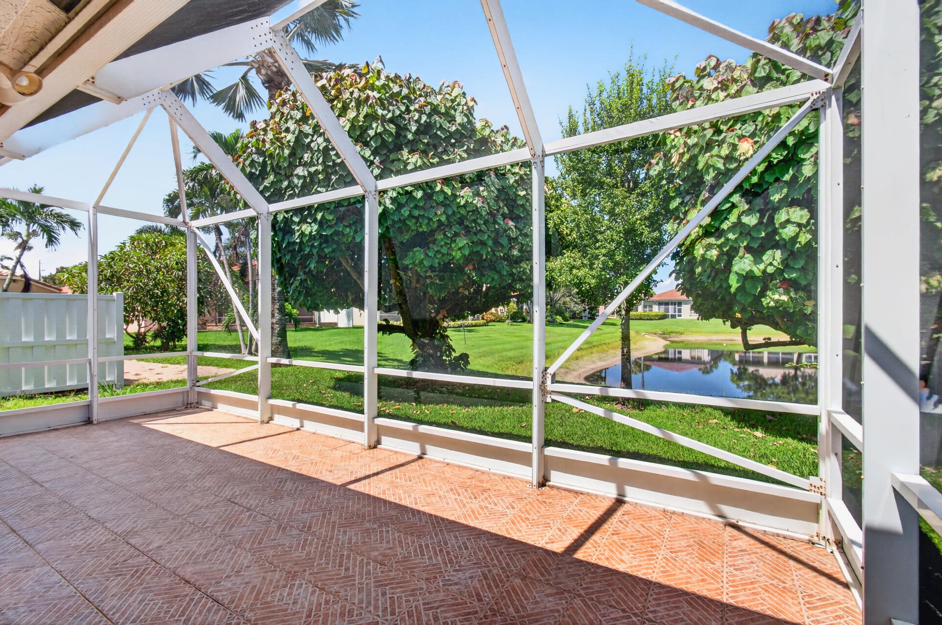 Residence photo 57