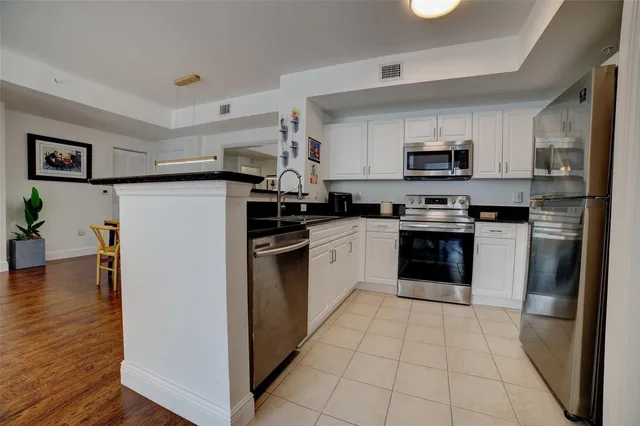 Courtyards in Cityplace Unit 413 photo 5