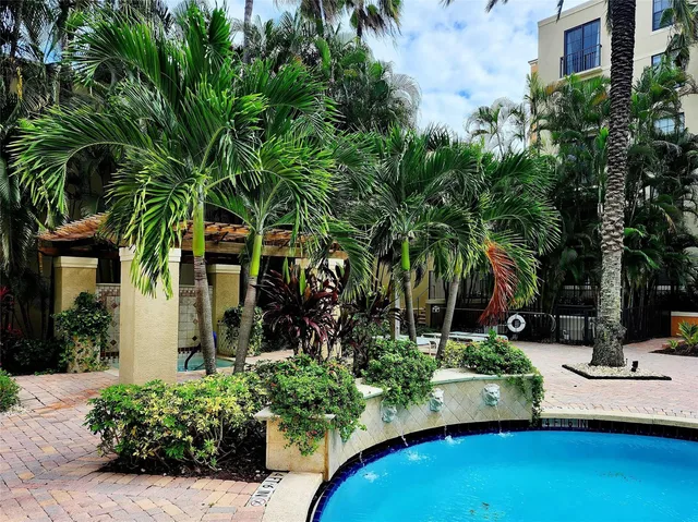 Courtyards in Cityplace Unit 413 photo 11