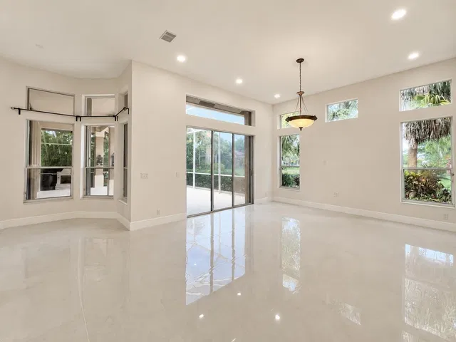 Boca Isles Residence photo 9