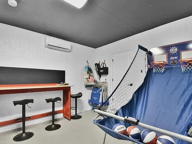 Residence photo 17