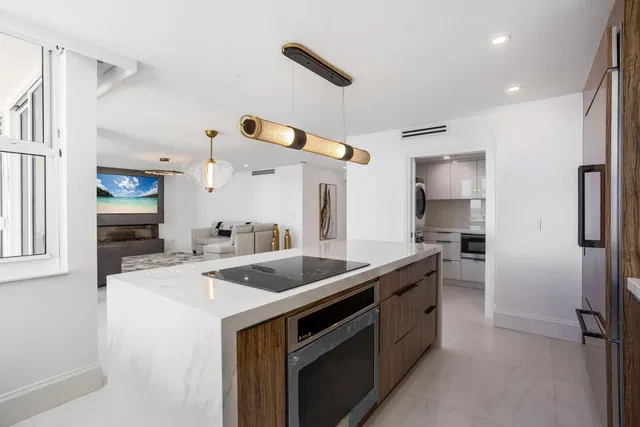 Boca Raton Unit 6E photo 9