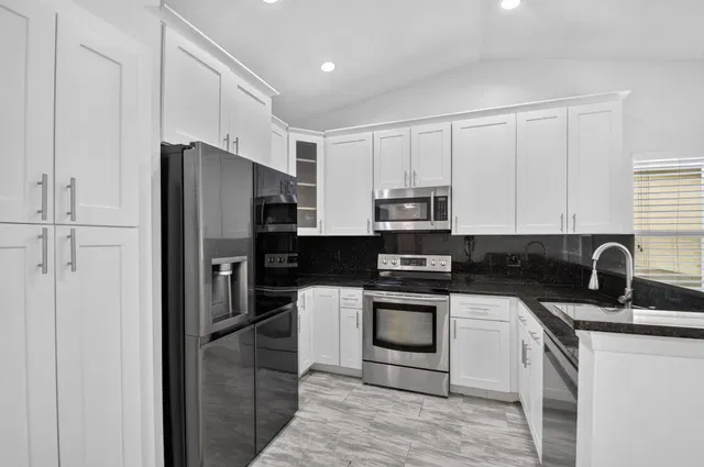 Residence photo 10