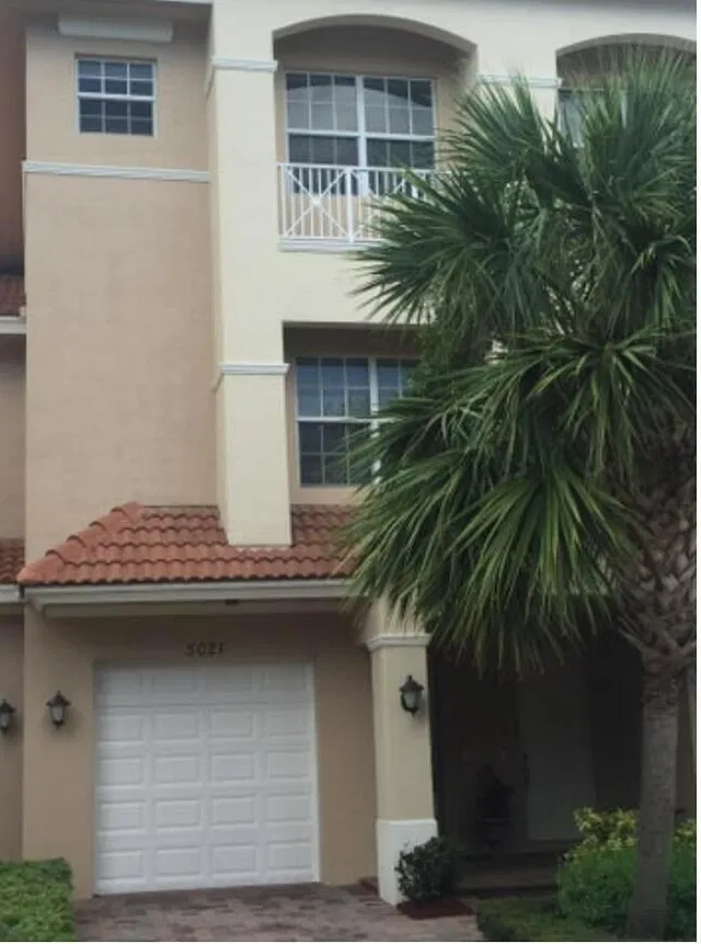 Residence photo 6