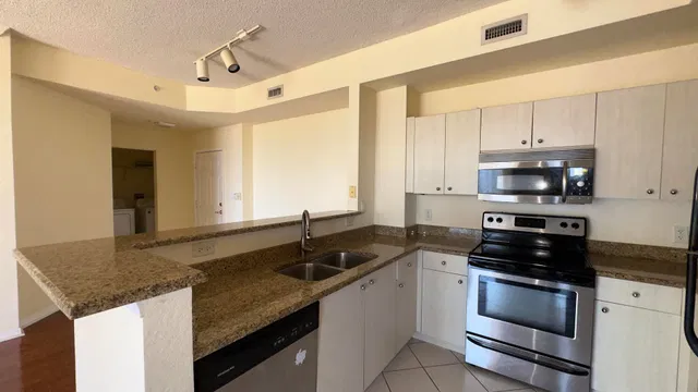 Flagler Pointe Unit 910 photo 7