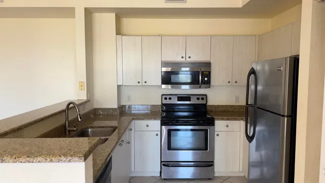 Flagler Pointe Unit 910 photo 8