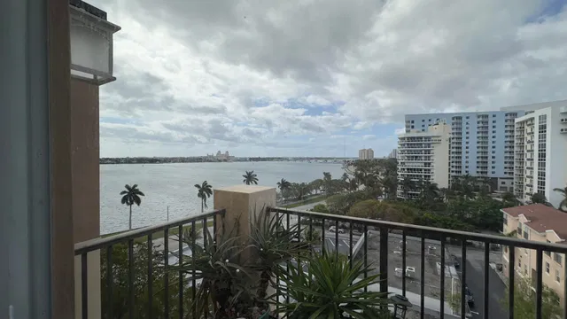 Flagler Pointe Unit 910 photo 18