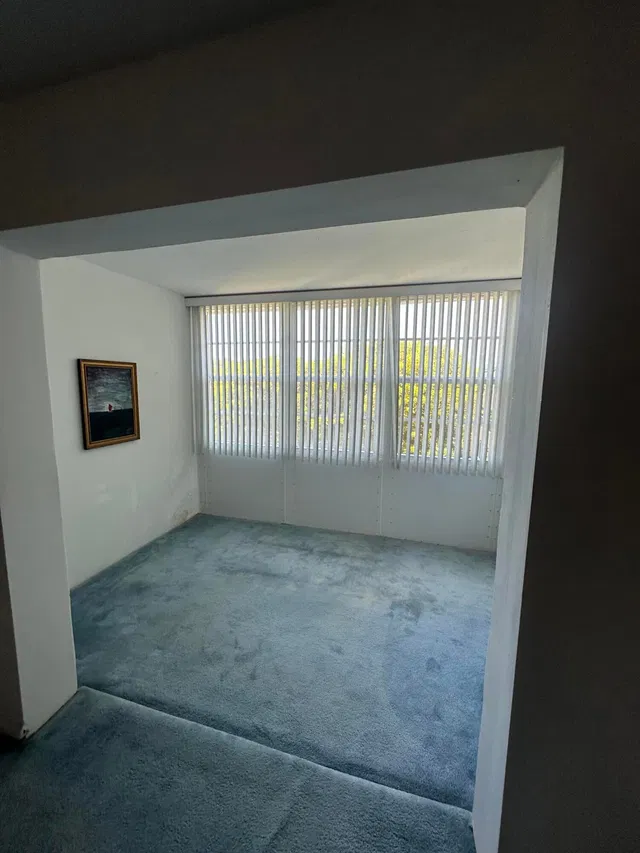 Unit 413 photo 7