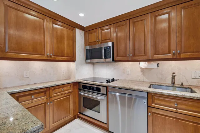 South Palm Beach Unit 506 photo 17