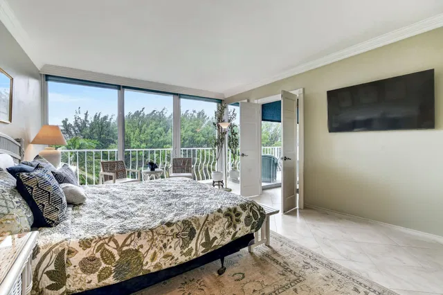 South Palm Beach Unit 506 photo 23