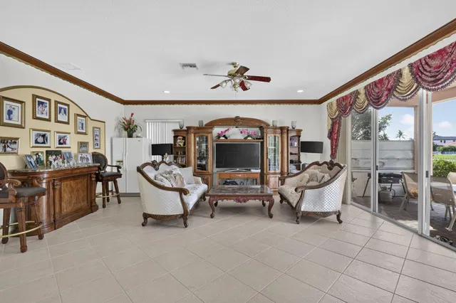  Residence photo 44