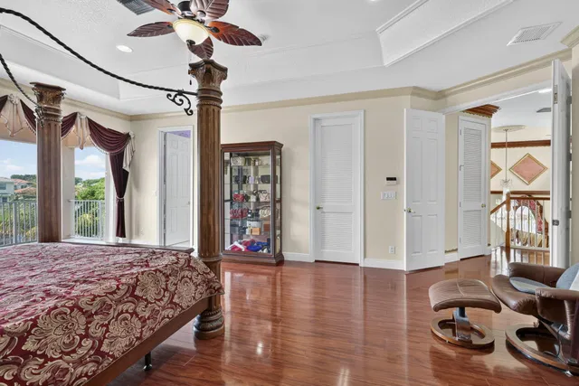  Residence photo 56