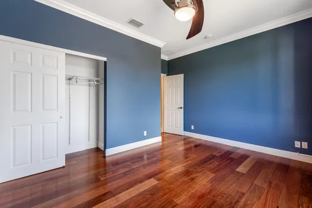 Residence photo 16