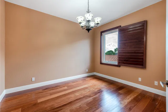 Residence photo 32